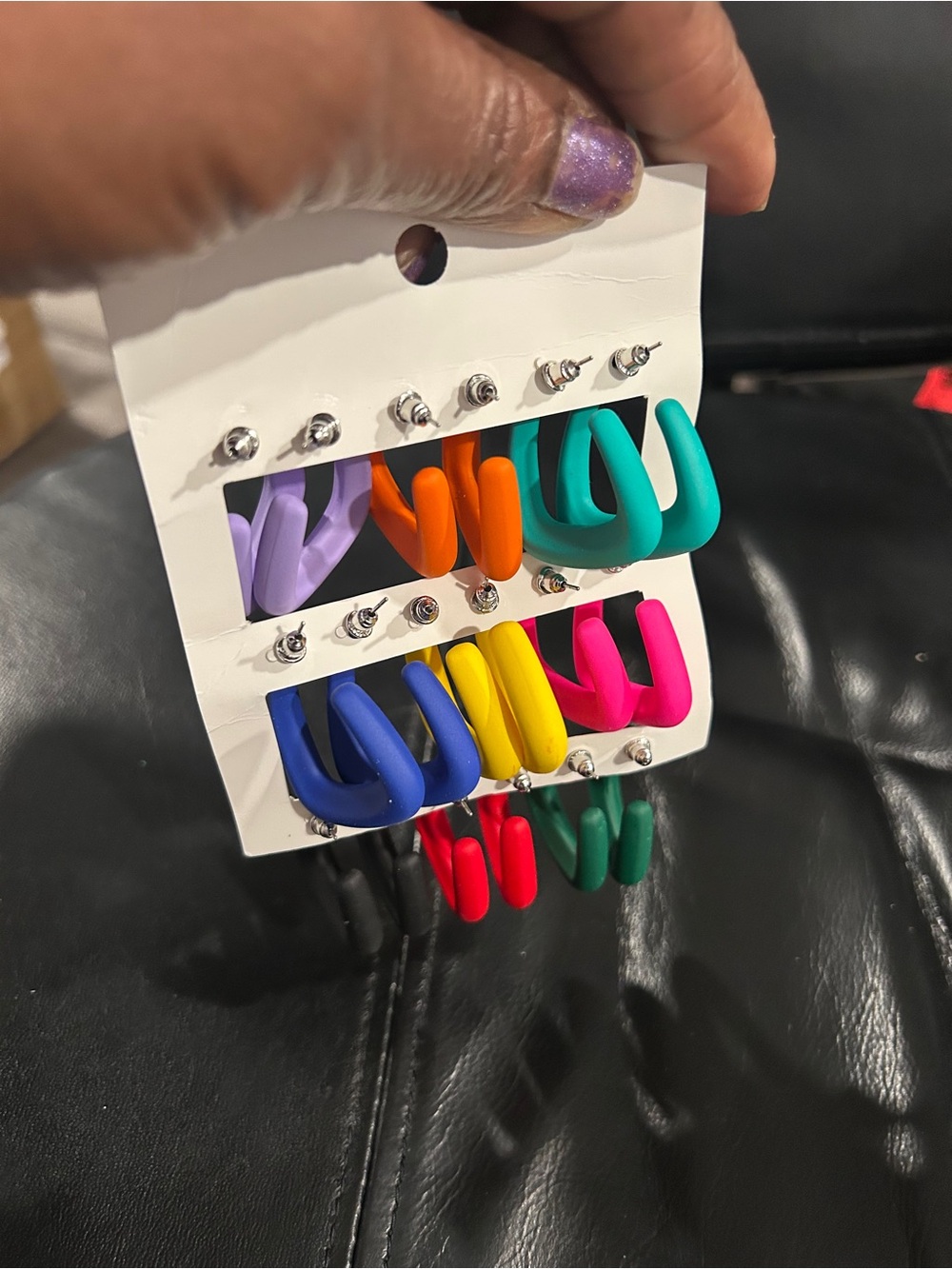 Set of 9 multi color earrings in fun colors - Picture 4 of 5